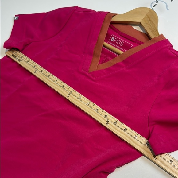 Figs Pink Fitted Short Sleeve Top Size Extra Small - Picture 4 of 7